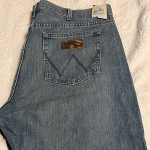 Men’s wrangler regular slim jean
